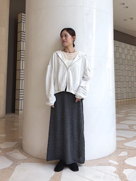 「KBF（ケイビーエフ）のフロントZIPギャザーフーディー（パーカー、ベージュ系）」を使った、nanaseさん（レディース・156cm）の秋コーディネート