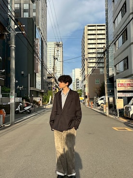 「CAMPHOR WOOD（カンファーウッド）のdouble breasted tailored jacket / ダブルブレストピークドラペルテーラードジャケット（テーラードジャケット、ブラック系）」を使った、tty290831さん（メンズ・183cm）の春コーディネート