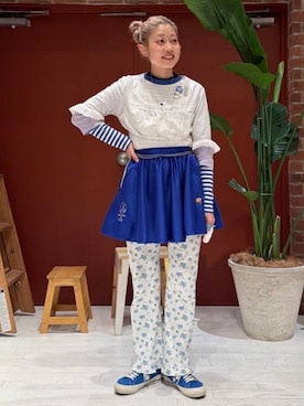 「BEAMS COUTURE（ビームスクチュール）のRURU MARY'S / ショコラサブレ ジャージ スカート（スカート、ブルー系）」を使った、ビームスクチュールさん（レディース・158cm）の春コーディネート