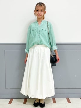 「アイテム（チャーム）」を使った、アオさん（レディース・160cm）の春コーディネート