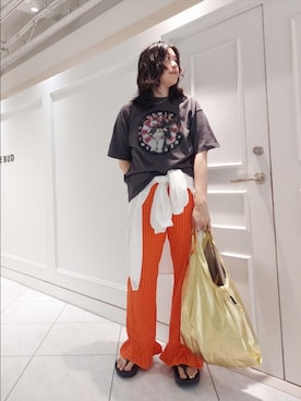 「ROSE BUD（ローズバッド）のROSE BUD LIMITED GIZMO DARTBOARD TEE（Tシャツ/カットソー、グレー系）」を使った、pi001118さん（レディース・164cm）の夏コーディネート
