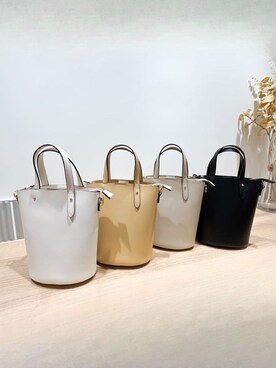 「grove（グローブ）のアシメハンドルバケツ2WAYトート【入卒対応可】（ショルダーバッグ、ホワイト系）」を使った、memeさん（レディース・149cm）の冬コーディネート