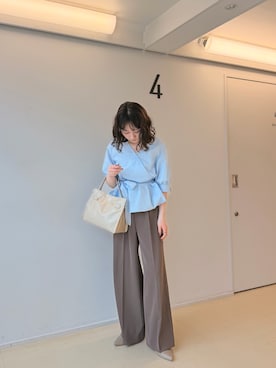 「NOLLEY’S Sophi（ノーリーズソフィ）のアジャスター付サテンスムースキャミソール（キャミソール、ホワイト系）」を使った、RIOさん（レディース・161cm）の春コーディネート
