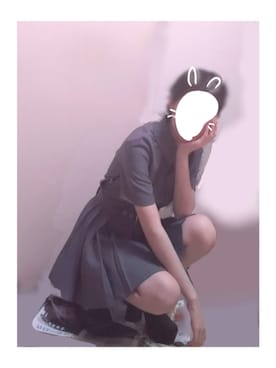 「GRL（グレイル）のアイテム（ワンピース/ドレス、グレー系）」を使った、めいさん（レディース・150cm）の秋コーディネート