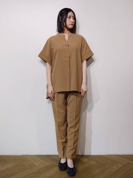 「OPAQUE.CLIP（オペークドットクリップ）の《5色展開／SS-LLサイズ》スキッパー金ボタンブラウス／セットアップ対応【防シワ／ストレッチ／洗濯機洗い可】（シャツ/ブラウス、イエロー系）」を使った、Uさん（レディース・155cm）の夏コーディネート