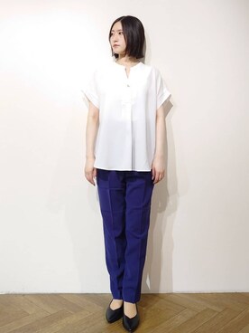 「OPAQUE.CLIP（オペークドットクリップ）の《7色展開/SS-LLサイズ》ストレッチスキッパーブラウス/セットアップ対応【洗濯機洗い可/防シワ】（シャツ/ブラウス、ホワイト系）」を使った、Uさん（レディース・155cm）の夏コーディネート
