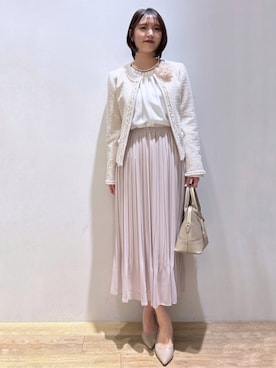「アイテム（ブローチ/コサージュ、ベージュ系）」を使った、mizukiさん（レディース・160cm）の春コーディネート