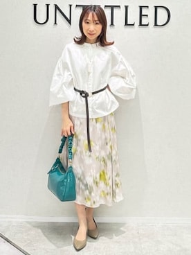 「アイテム（ノーカラーコート、ベージュ系）」を使った、Miwaさん（レディース・155cm）の春コーディネート