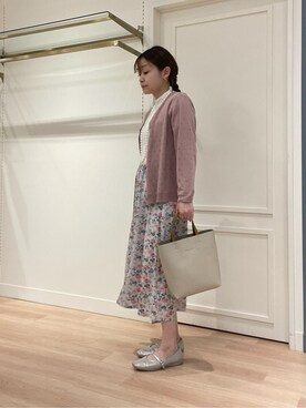 「LAURA ASHLEY（ローラアシュレイ）の【人気デザイン！アイレット入り】カーディガン（カーディガン/ボレロ、ピンク系）」を使った、rie⭐︎さん（レディース・153cm）の秋コーディネート