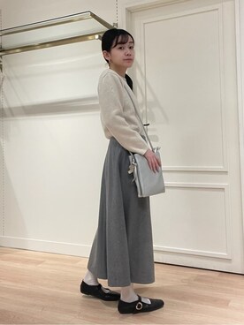 「LAURA ASHLEY（ローラアシュレイ）の【牛革レザー／ショルダー長さ調節可】フラットバッグ（ショルダーバッグ、シルバー系）」を使った、rie⭐︎さん（レディース・153cm）の冬コーディネート