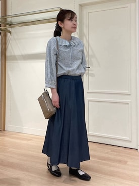 「LAURA ASHLEY（ローラアシュレイ）の【7分袖／洗える／同柄アイテムあり】ハービー フィールド柄 ブラウス（シャツ/ブラウス、ブルー系）」を使った、rie⭐︎さん（レディース・153cm）の春コーディネート