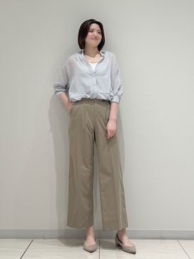 「INDIVI（インディヴィ）の【接触冷感／洗える／2WAY】ドロスト付 シアーシャンブレーシャツ（シャツ/ブラウス、ホワイト系）」を使った、T.Kさん（レディース・171cm）の夏コーディネート