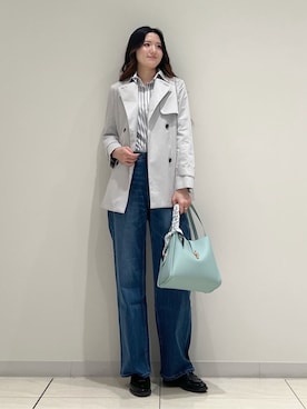 「INDIVI（インディヴィ）の【2WAY／洗える】ラメストライプ コットン混シャツ（シャツ/ブラウス、ブルー系）」を使った、T.Kさん（レディース・171cm）の春コーディネート