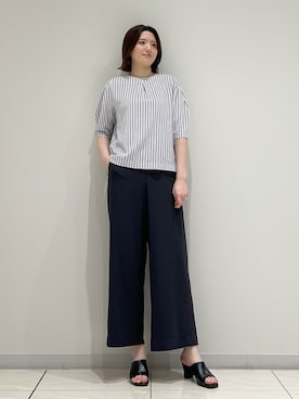 「INDIVI（インディヴィ）の【UVケア／吸汗速乾】チェック柄タックボリュームスリーブトップス（Tシャツ/カットソー、ホワイト系）」を使った、T.Kさん（レディース・171cm）の夏コーディネート