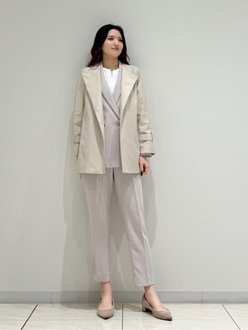 「INDIVI（インディヴィ）の【洗える／透けにくい】ジオメ柄プリントブラウス（シャツ/ブラウス、ホワイト系）」を使った、T.Kさん（レディース・171cm）の春コーディネート