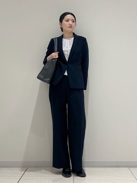 「アイテム（スーツパンツ）」を使った、T.Kさん（レディース・171cm）の冬コーディネート