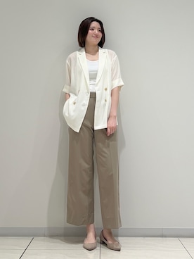 「INDIVI（インディヴィ）の【撥水／UVケア／SETUP可能】軽量ベルト付ワイドストレートパンツ（その他パンツ、ベージュ系）」を使った、T.Kさん（レディース・171cm）の夏コーディネート