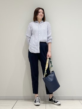 「INDIVI（インディヴィ）の【接触冷感／2WAY】カシュクールリネンシャツ（シャツ/ブラウス、ブルー系）」を使った、T.Kさん（レディース・171cm）の春コーディネート