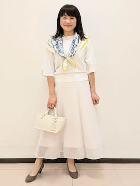 「esche（エッシュ）のアイテム」を使った、ともさん（レディース・165cm）の春コーディネート