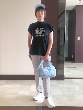 「adabat（アダバット）の【吸水速乾】UVメッセージロゴモックT（Tシャツ/カットソー、ブルー系）」を使った、サンタクさん（レディース・164cm）の夏コーディネート