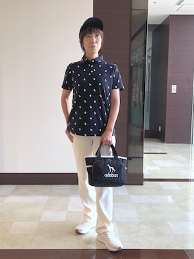 「adabat（アダバット）の【ADABAT NAVY】モノグラムサッカー半袖ポロシャツ（ポロシャツ、ブルー系）」を使った、サンタクさん（レディース・164cm）の夏コーディネート