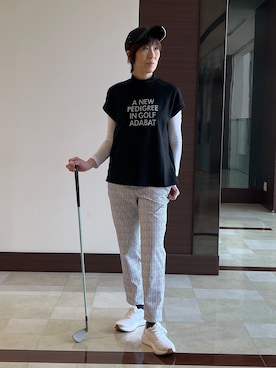 「adabat（アダバット）の【吸水速乾】UVメッセージロゴモックT（Tシャツ/カットソー、ブラック系）」を使った、サンタクさん（レディース・164cm）の春コーディネート