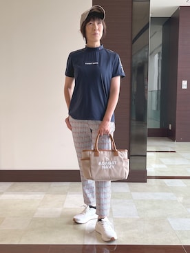 「adabat（アダバット）の【ADABAT NAVY】クールタッチロゴラインモックT（Tシャツ/カットソー、ブルー系）」を使った、サンタクさん（レディース・164cm）の夏コーディネート