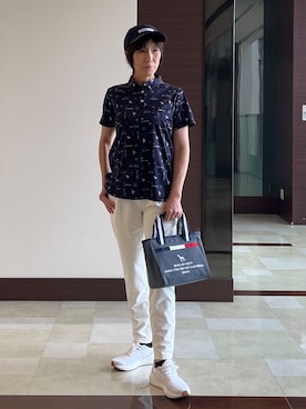 「adabat（アダバット）の【ADABAT NAVY】吸水速乾/UVカット　ロゴサマープリント半袖ポロシャツ（Tシャツ/カットソー、ブルー系）」を使った、サンタクさん（レディース・164cm）の春コーディネート