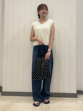 「INDIVI（インディヴィ）の【褒められデニム】ワイドストレート デニムパンツ（デニムパンツ、ブルー系）」を使った、ちひさん（レディース・162cm）の夏コーディネート
