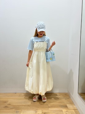 「SENSE OF PLACE by URBAN RESEARCH(センスオブプレイスバイアーバンリサーチ)のバルーンキャミワンピース(ワンピース、ホワイト系)」を使った、MIRIさん(レディース・159cm)の夏コーディネート