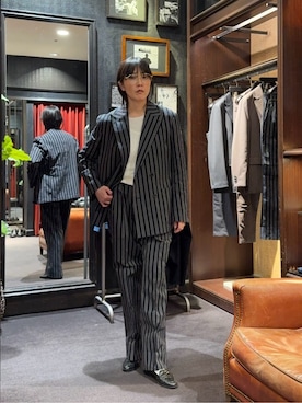 「TAKEO KIKUCHI（タケオキクチ）の【BOWLER HAT LABEL】サッカーストライプ ダブルジャケット（テーラードジャケット、ブルー系）」を使った、jinnoさん（レディース）の冬コーディネート