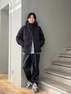 「TAKEO KIKUCHI（タケオキクチ）の【Air Palette Knit】ワンポイント カラーニット プルオーバー（ニット/セーター、ブルー系）」を使った、jinnoさん（レディース）の冬コーディネート
