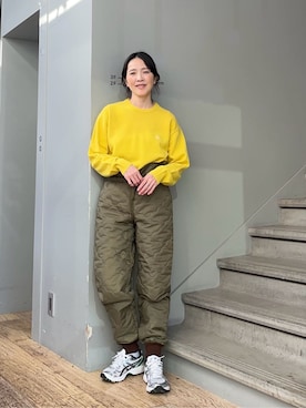 「TAKEO KIKUCHI（タケオキクチ）の【Air Palette Knit】ワンポイント カラーニット プルオーバー（ニット/セーター、イエロー系）」を使った、jinnoさん（レディース）の冬コーディネート