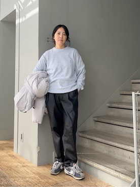 「TAKEO KIKUCHI（タケオキクチ）の【Air Palette Knit】ワンポイント カラーニット プルオーバー（ニット/セーター、ブルー系）」を使った、jinnoさん（レディース）の秋コーディネート