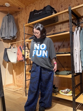 「EKAL（エカル）のmountain research　No Fun（Tシャツ/カットソー、ブラック系）」を使った、いわさん（レディース・157cm）の秋コーディネート