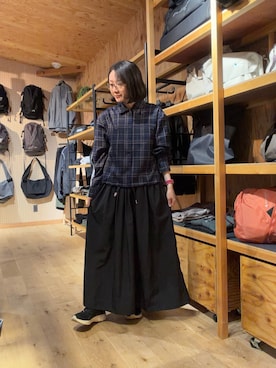 「EKAL（エカル）のドローストリング ロングスリーブチェックシャツ（シャツ/ブラウス、ブルー系）」を使った、いわさん（レディース・157cm）の秋コーディネート