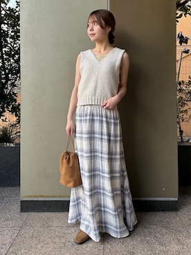 「B.C STOCK（ベーセーストック）の2WAY巾着バッグ（ハンドバッグ、イエロー系）」を使った、sawaさん（レディース・160cm）の冬コーディネート
