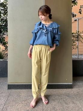 「B.C STOCK（ベーセーストック）のウォッシャブル / テーパードパンツ（スラックス、イエロー系）」を使った、sawaさん（レディース・160cm）の冬コーディネート