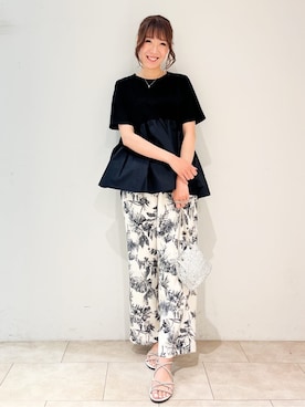 「OPAQUE.CLIP（オペークドットクリップ）のペプラムドッキングカットソー【洗濯機洗い可】（Tシャツ/カットソー、ブラック系）」を使った、sayapiyo05さん（レディース・168cm）の夏コーディネート