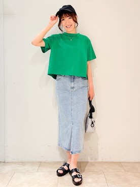 「OPAQUE.CLIP（オペークドットクリップ）のバックフレアショートTシャツ【洗濯機洗い可】（Tシャツ/カットソー、グリーン系）」を使った、sayapiyo05さん（レディース・168cm）の春コーディネート