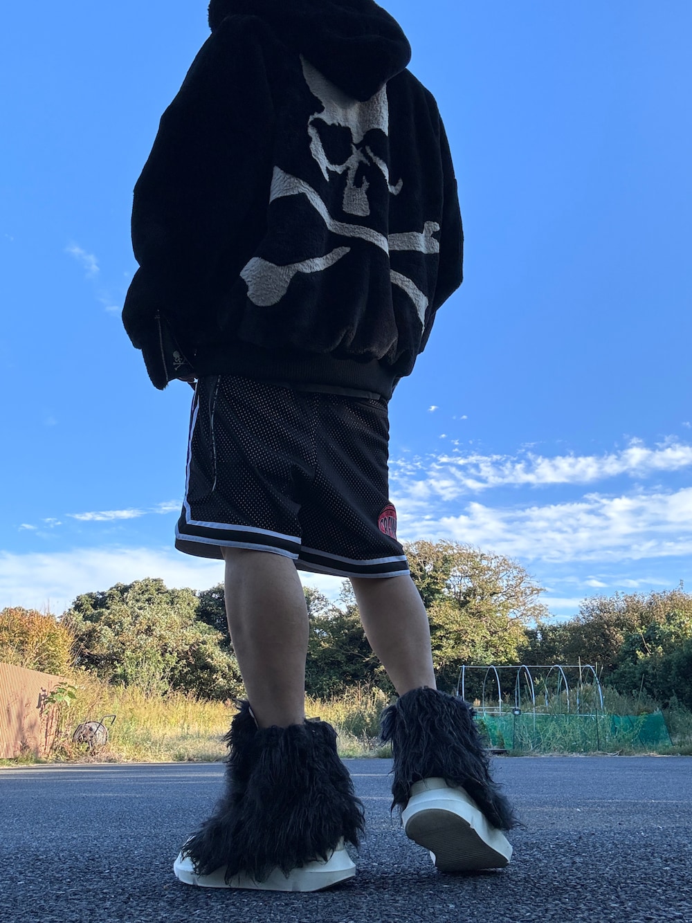 「mastermind JAPAN、mastermind world、マスターマインドジャパン、マスターマインドワールド、マスターマインド、cvtvlist、カタリスト、RICK OWENS、drkshdw、リックオウエンス、DRKSHDW by Rick Owens、ファーブルゾン、フェイクファー」｜「mastermind JAPANのアイテム（ジャケット/アウター、ブラック系）」を使った、まぁ坊さん（メンズ・178cm）の秋コーディネートの1枚目の写真