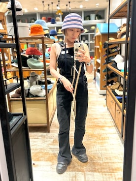 「holiday」｜「アイテム（サロペット/オーバーオール）」を使った、akiさん（レディース・156cm）の夏コーディネート