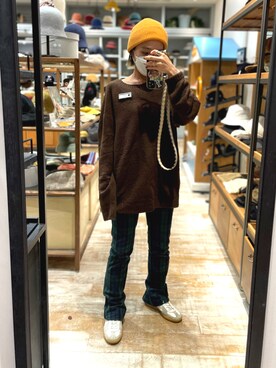 「holiday」｜「アイテム（スニーカー）」を使った、akiさん（レディース・156cm）の秋コーディネート