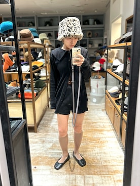 「FEKETE（フェケテ）のアイテム」を使った、akiさん（レディース・156cm）の秋コーディネート