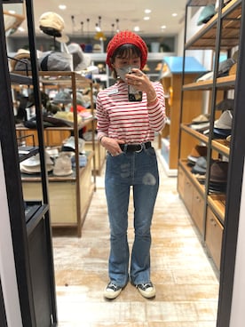 「holiday」｜「アイテム（スニーカー）」を使った、akiさん（レディース・156cm）の春コーディネート