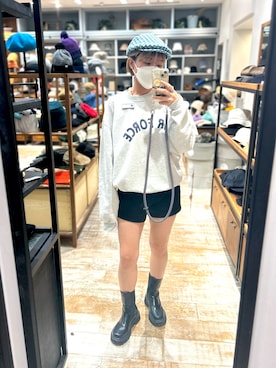 「FEKETE（フェケテ）のアイテム」を使った、akiさん（レディース・156cm）の秋コーディネート