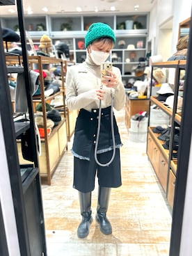 「ADAM ET ROPÉ」｜「アイテム（ニットキャップ/ビーニー）」を使った、akiさん（レディース・156cm）の冬コーディネート