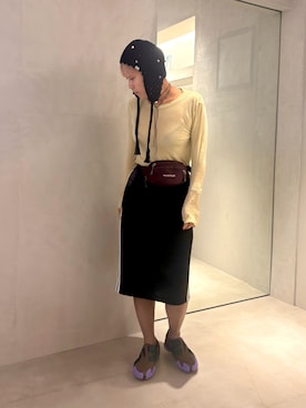 「アイテム（スニーカー）」を使った、akiさん（レディース・156cm）の秋コーディネート
