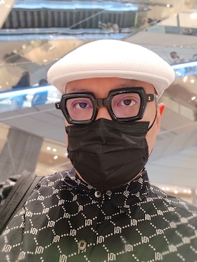 何子立さんのコーディネート