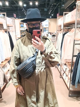 何子立さんのコーディネート